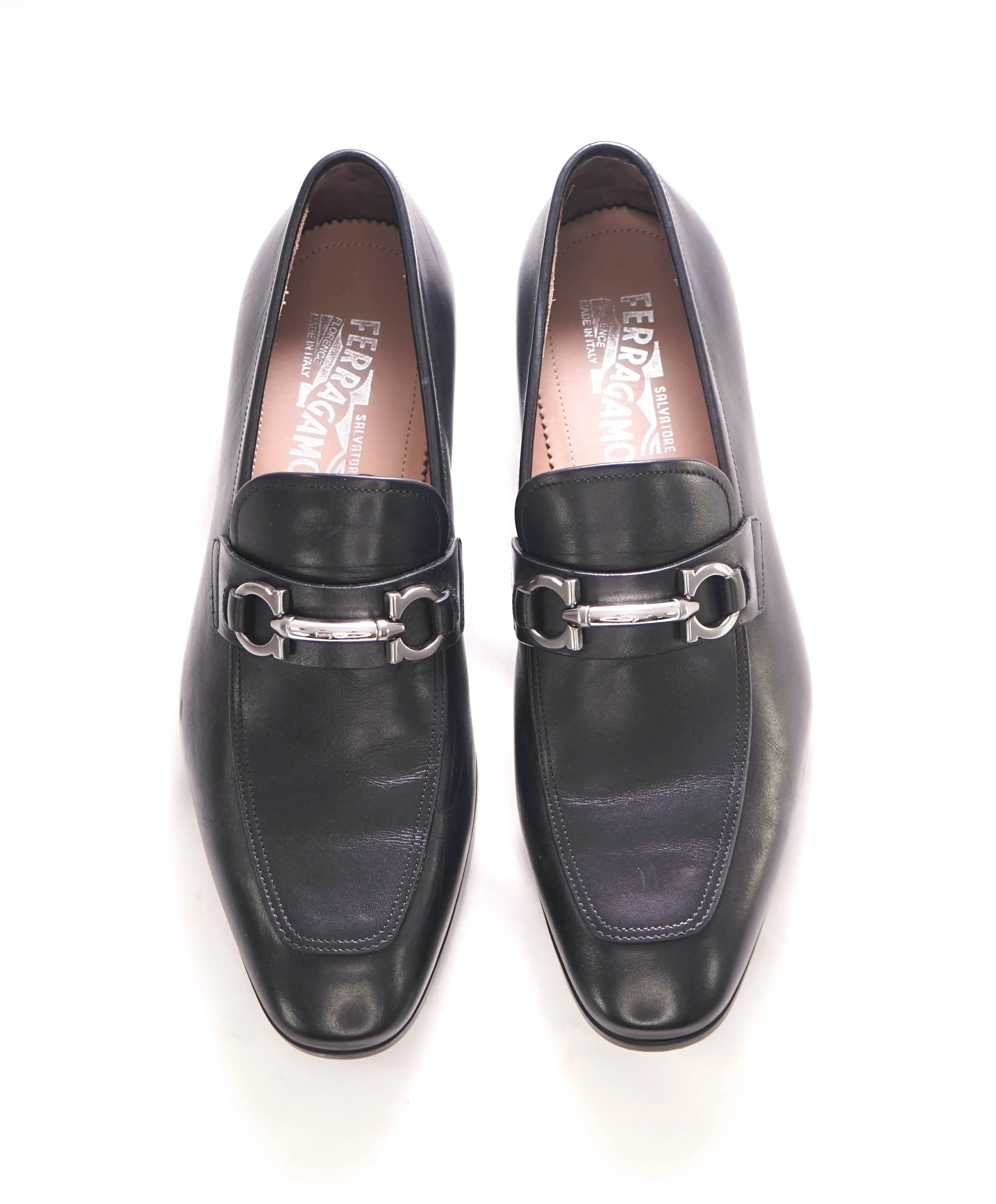 $850 SALVATORE FERRAGAMO - "BENFORD" Black Logo Bit Front Loafer - 8.5 EE US