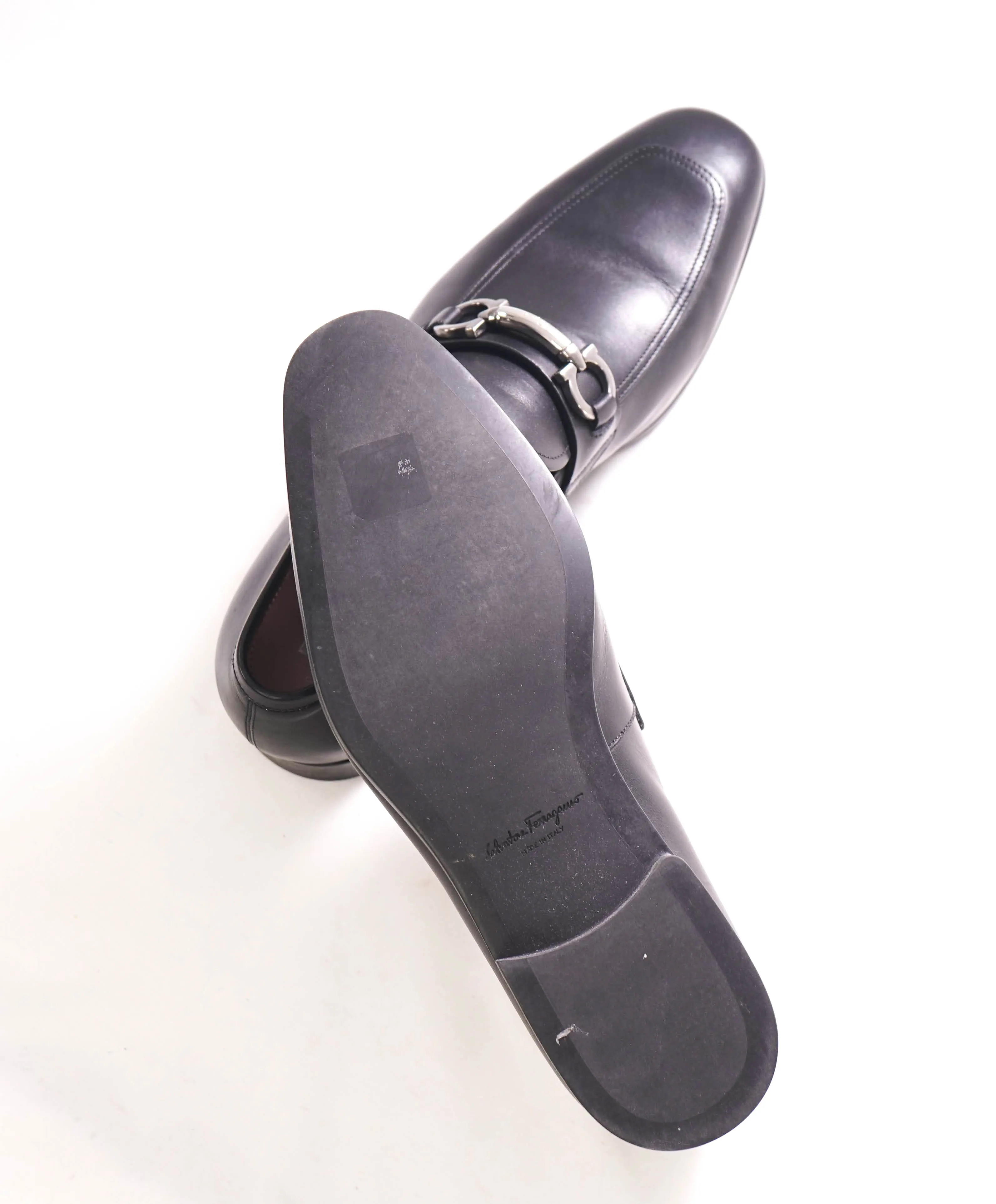 $850 SALVATORE FERRAGAMO - "BENFORD" Black Logo Bit Front Loafer - 8.5 EE US