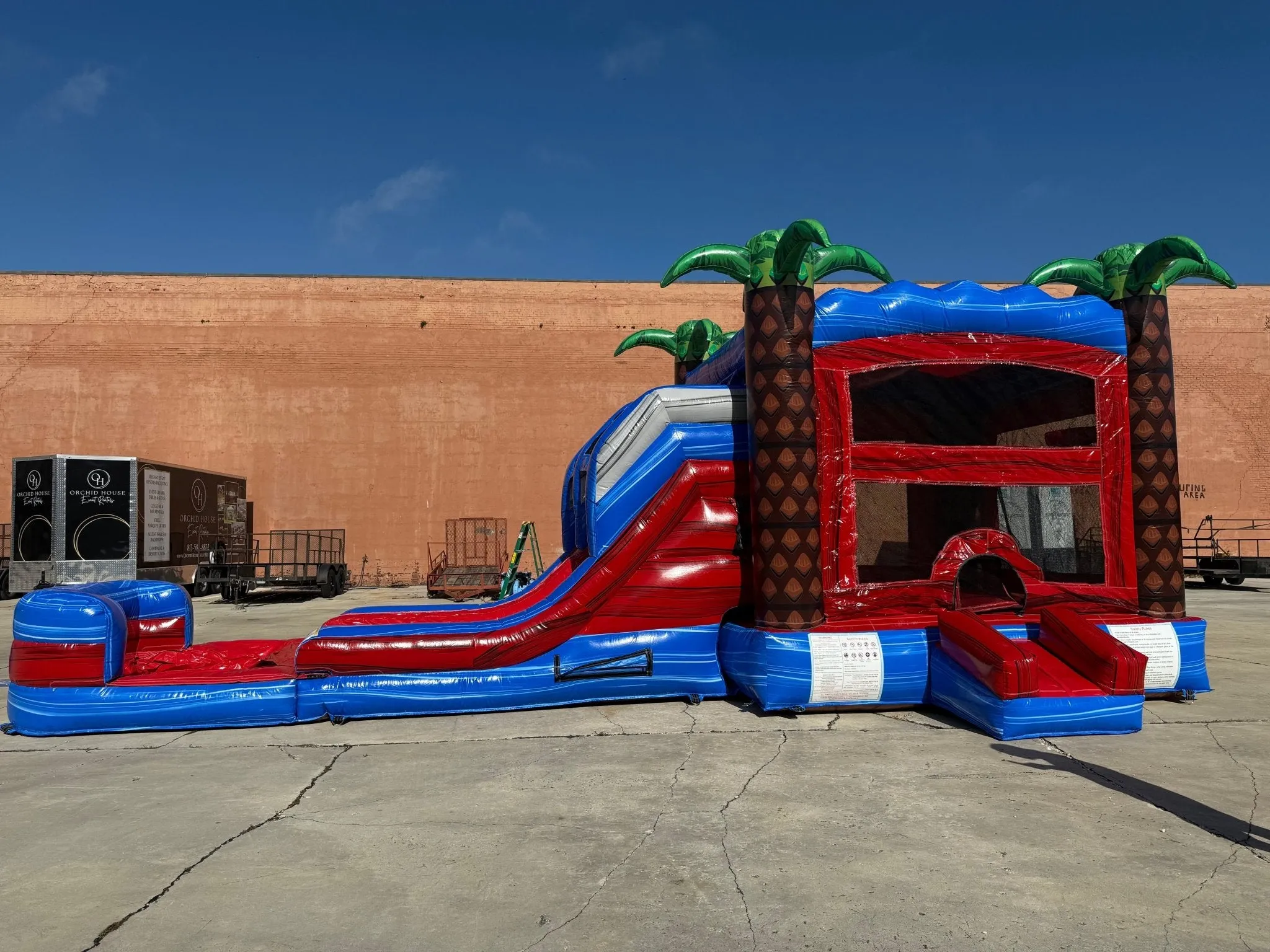 Baja Palms Dual Lane Bounce House with Slide (Wet/Dry)