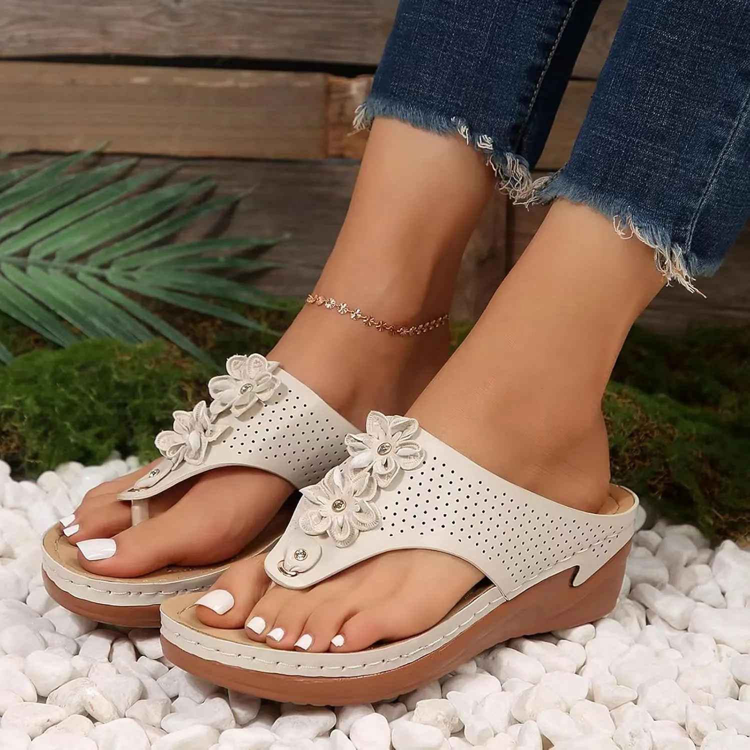 BILIKEYU Thong Sandals for Women Flowers Wedge Platform Shoes:Comfortable Thick Sole Summer Flip Flops Casual Walking Sandal