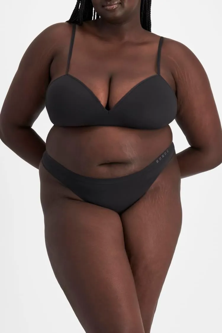 Bonds Seamless Invisi Thong with Mid Rise Fit in Cotton-Rich Blend for Women, 3-Pack