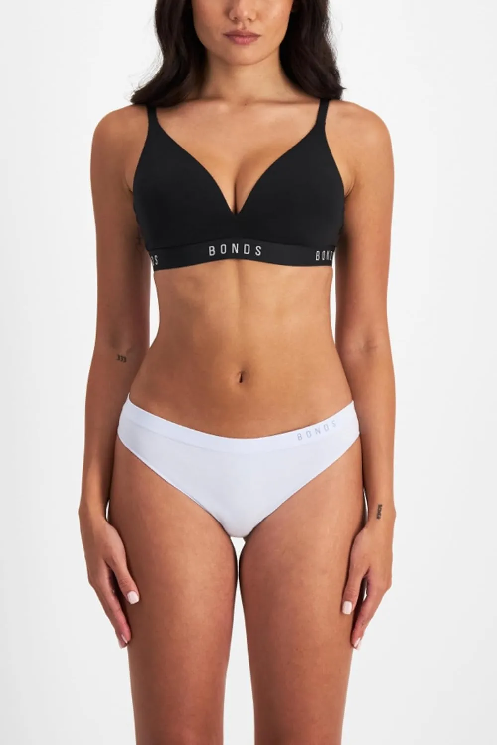 Bonds Seamless Invisi Thong with Mid Rise Fit in Cotton-Rich Blend for Women, 3-Pack
