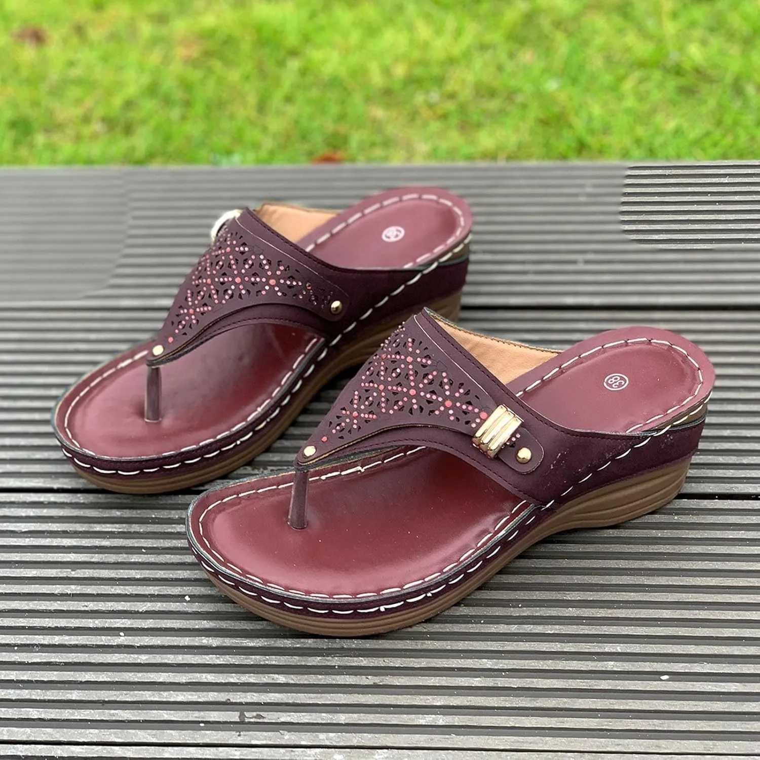 Cool Slippers Female Soft Soled Non Slip Wear Resisting Flat Beach Flops Lady Sandals Women Women Close Toe Sandals
