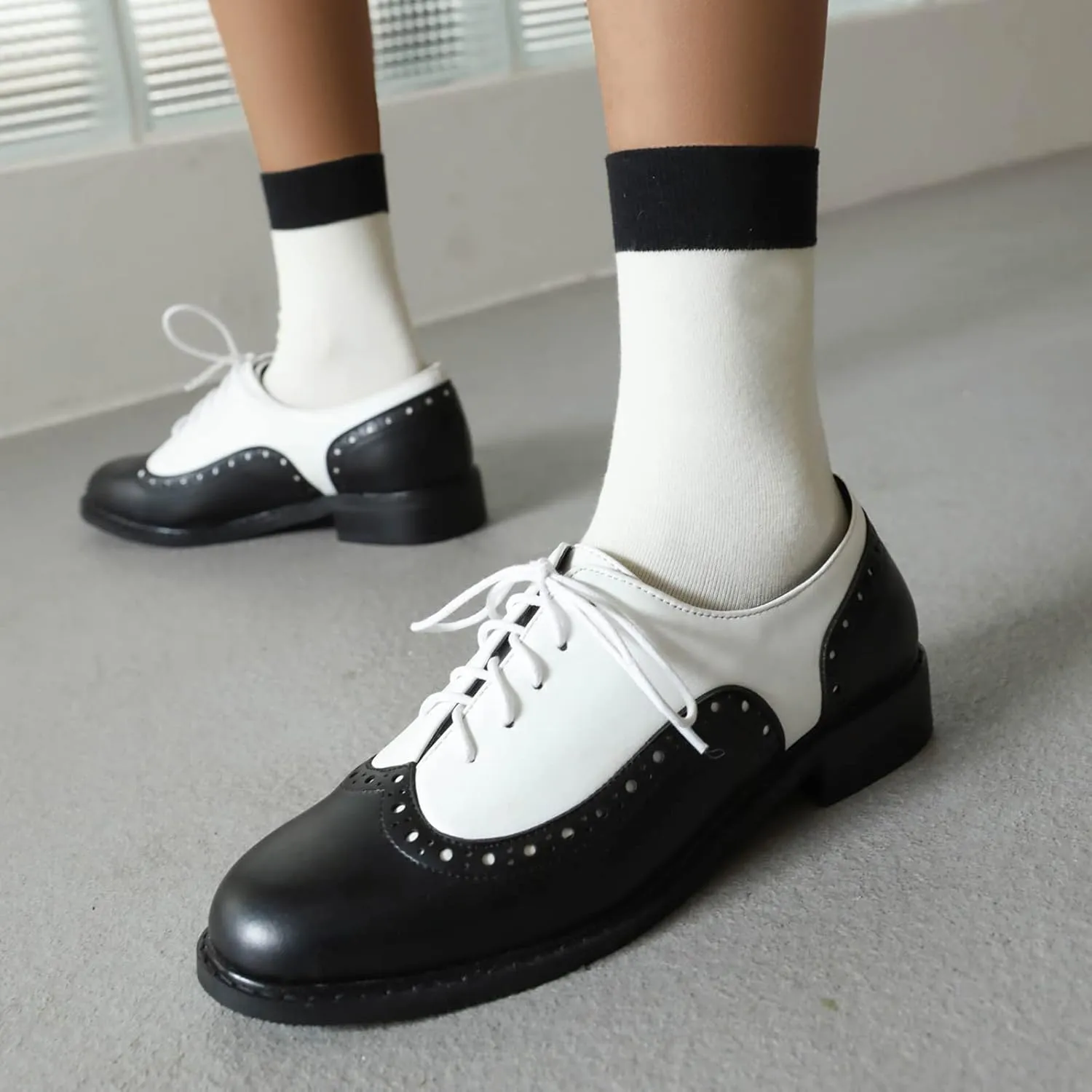 Gicoiz Footwear Womens Classic Round Toe Lace Up Oxfords Brogue Work Shoes
