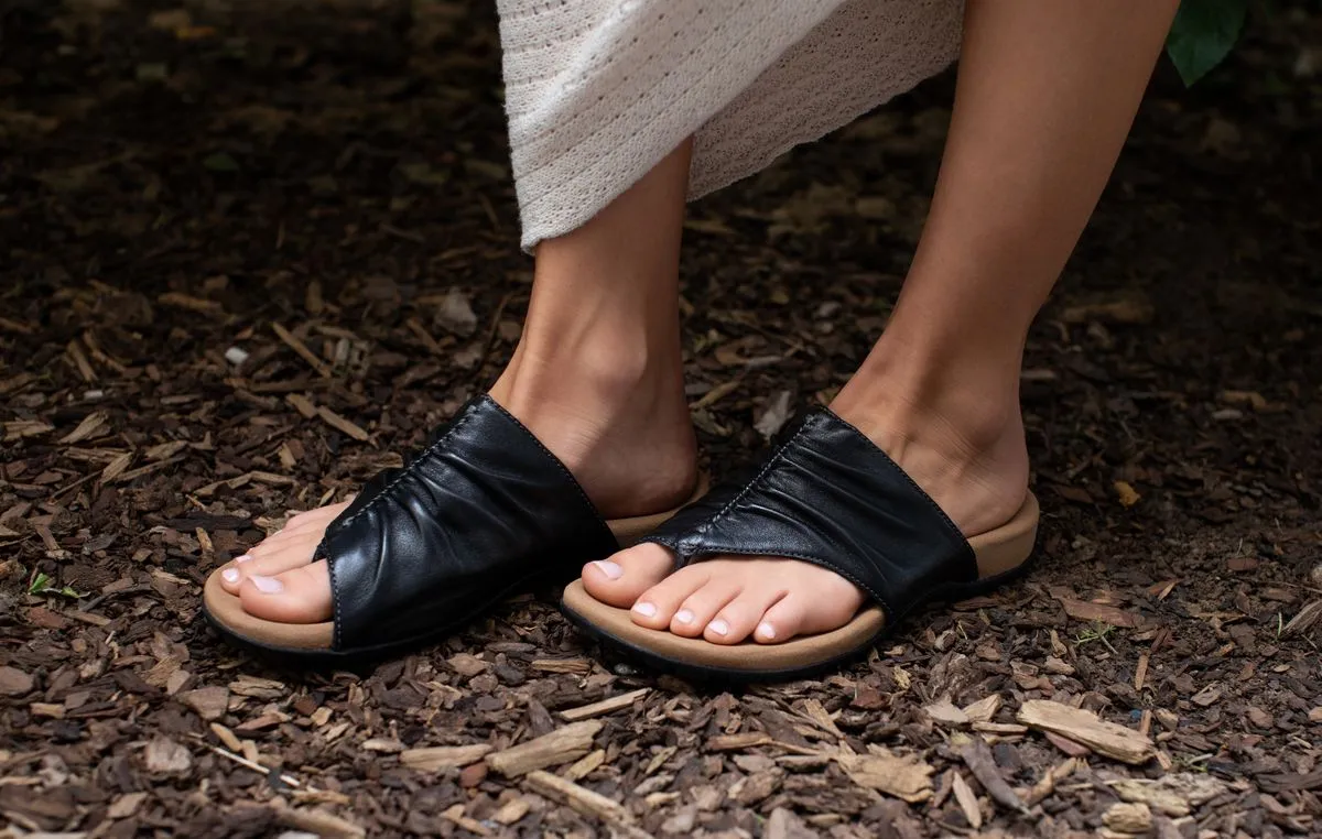 Gift 2 Toe-Thong Sandal