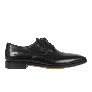 Lace-up shoe