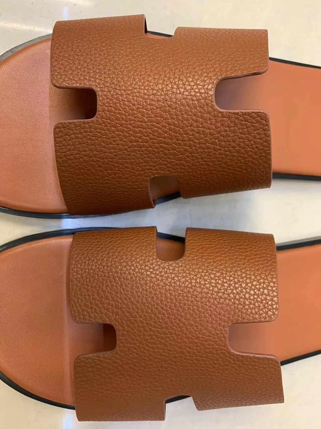 Mengchengying Mens Casual Comfortable Lightweight Fashion Genuine Leather Slip Slide Indoor and Outdoor Open Sandal Anti Slip Cushion Support