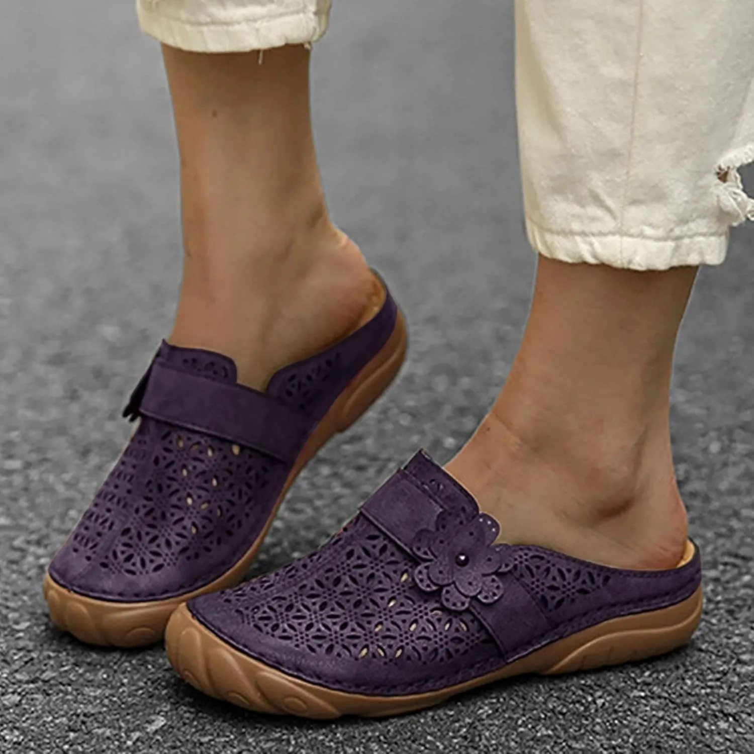 oiangi Comfortable Wedge Sandals for Women Casual Summer Carved Flower Hollow Closed Toe Wedge Slip-on Slipper Soft Baotou Breathable Home Outdoor Shoes