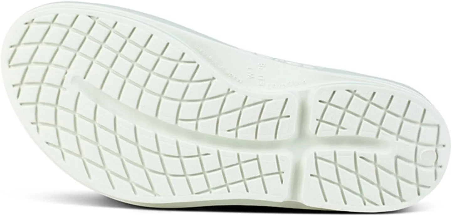 OOFOS Women's Oomega Oolala Thong Slipper