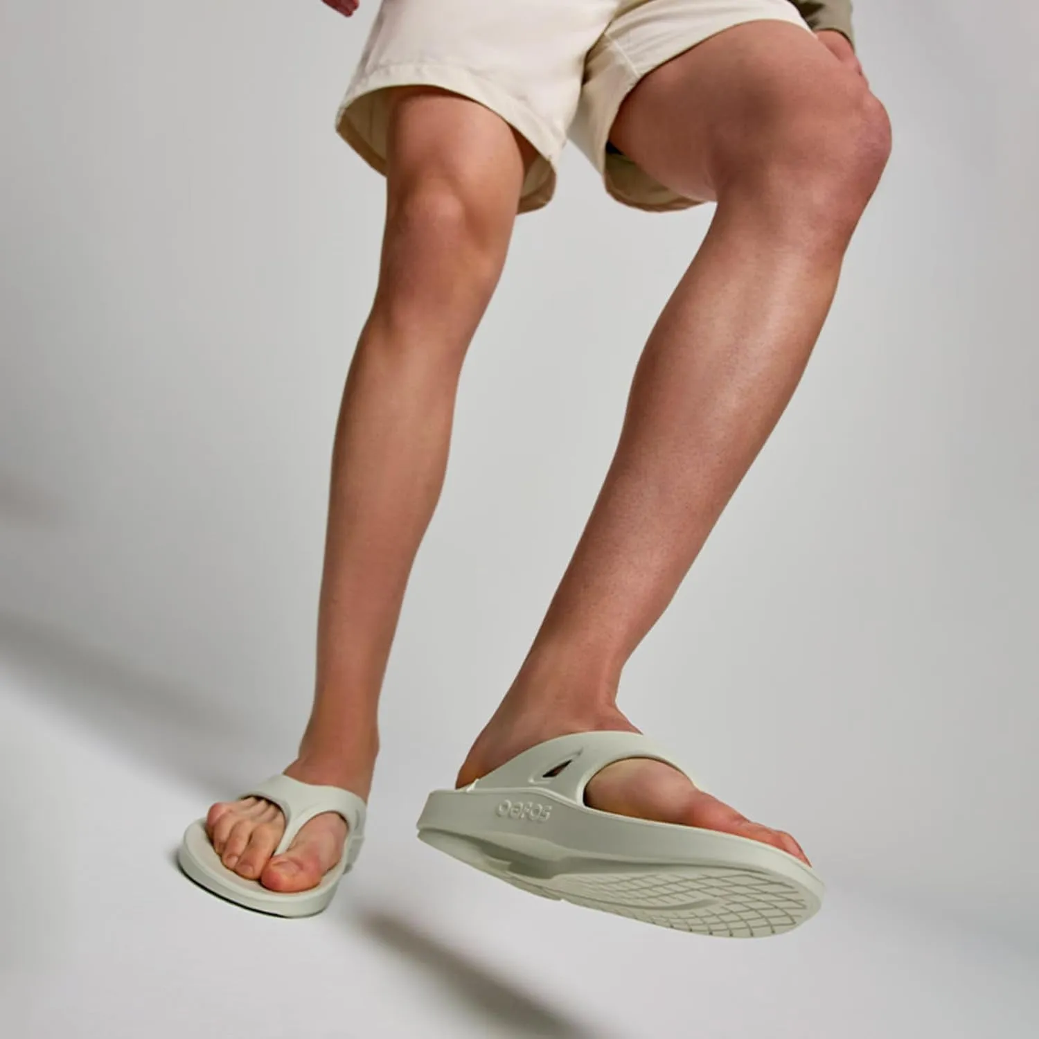 OOFOS Women's Ooriginal Thong
