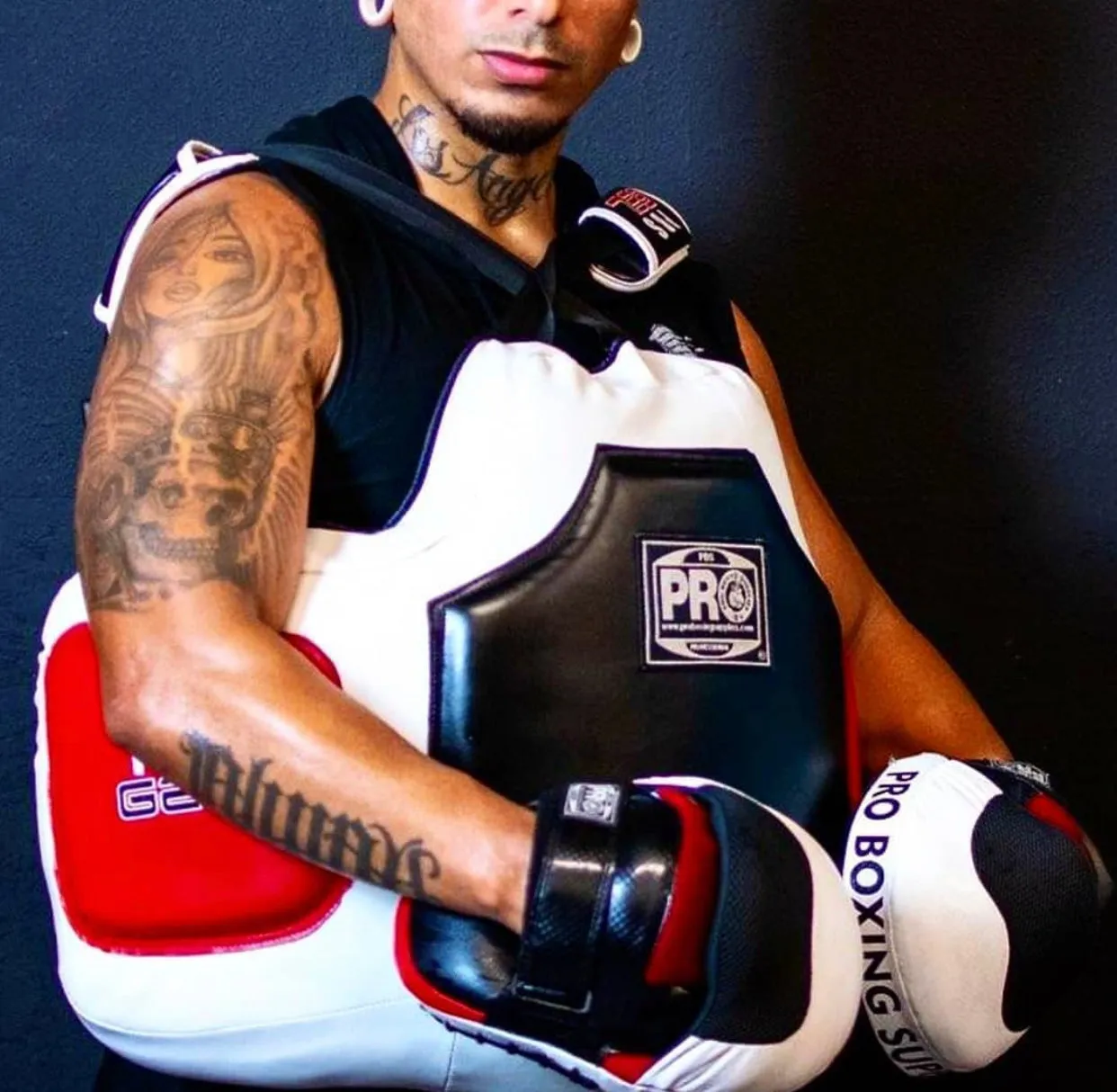 ProBoxing® Mesh Vent Professional Focus Curve Mitt - Black/White Mesh Trim