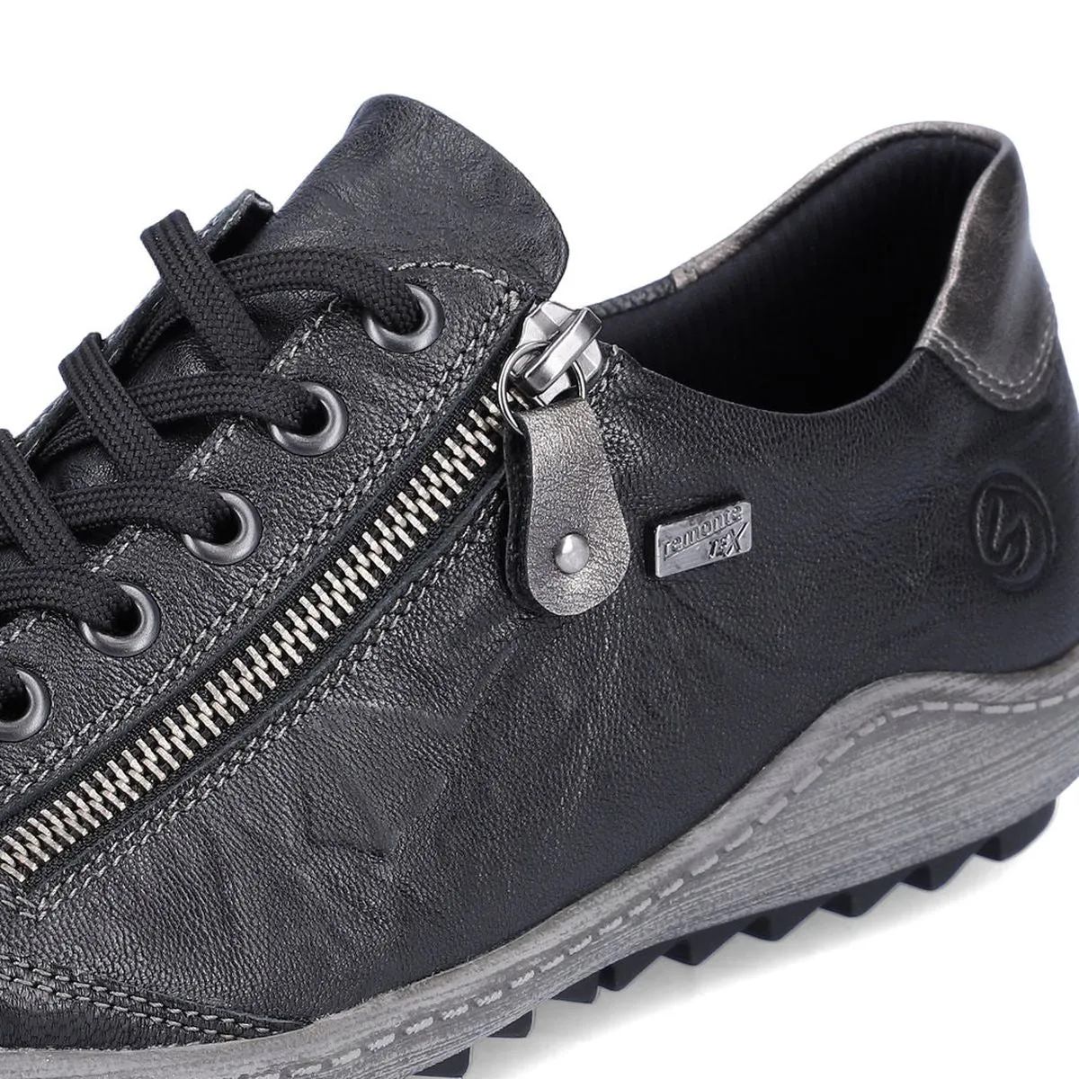 R1402 Lace Up Shoe