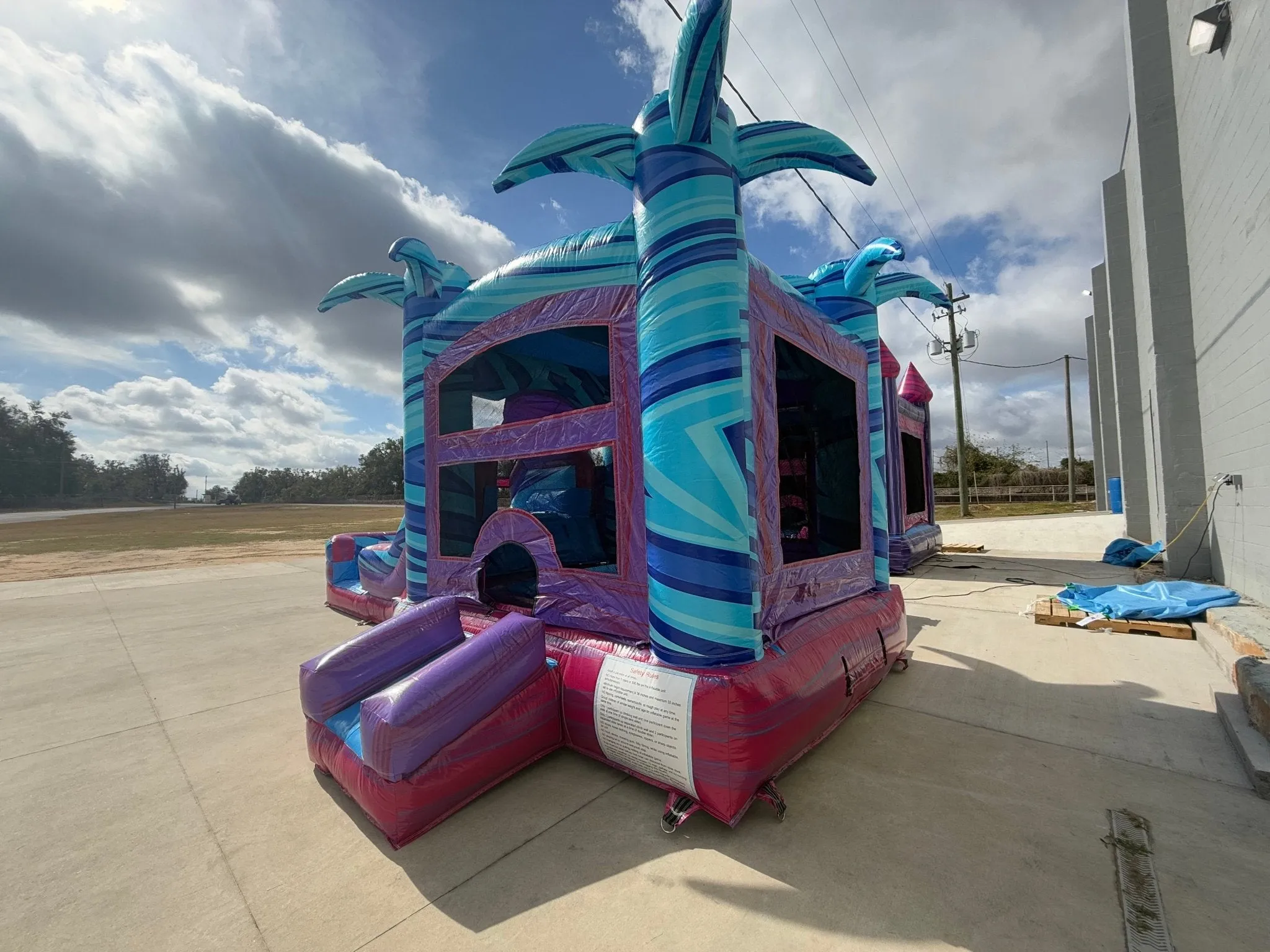 Supernova Splash Econo Bounce House with Slide (Wet/Dry)