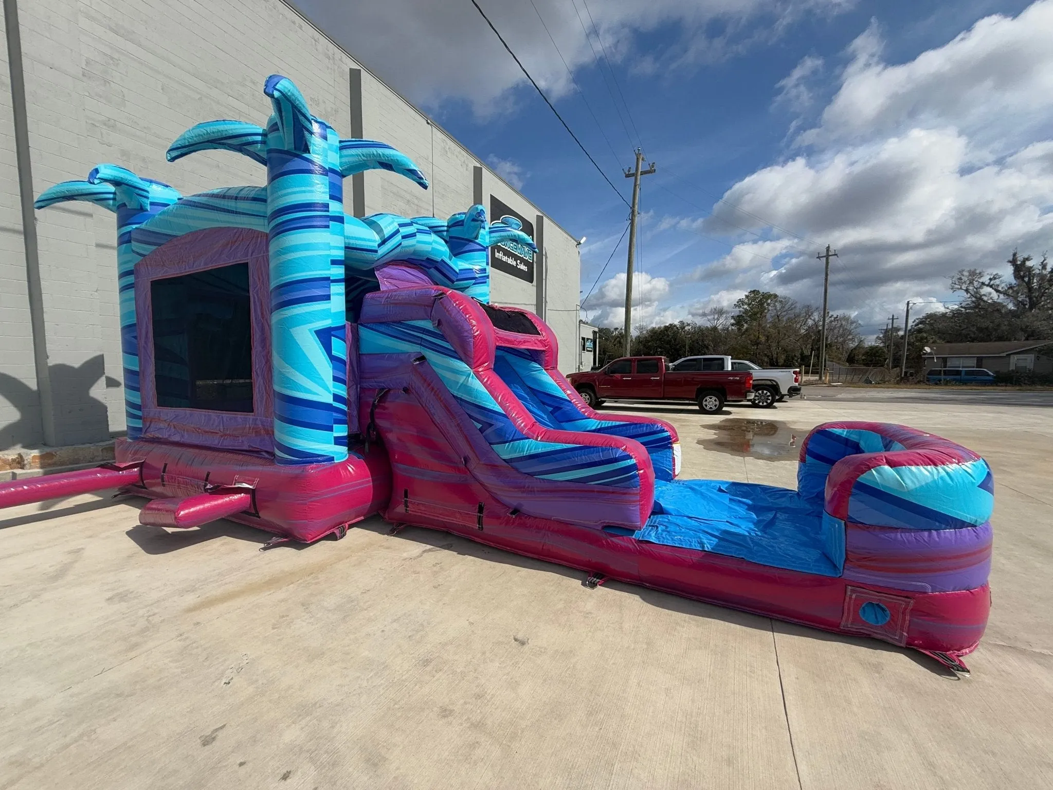 Supernova Splash Econo Bounce House with Slide (Wet/Dry)
