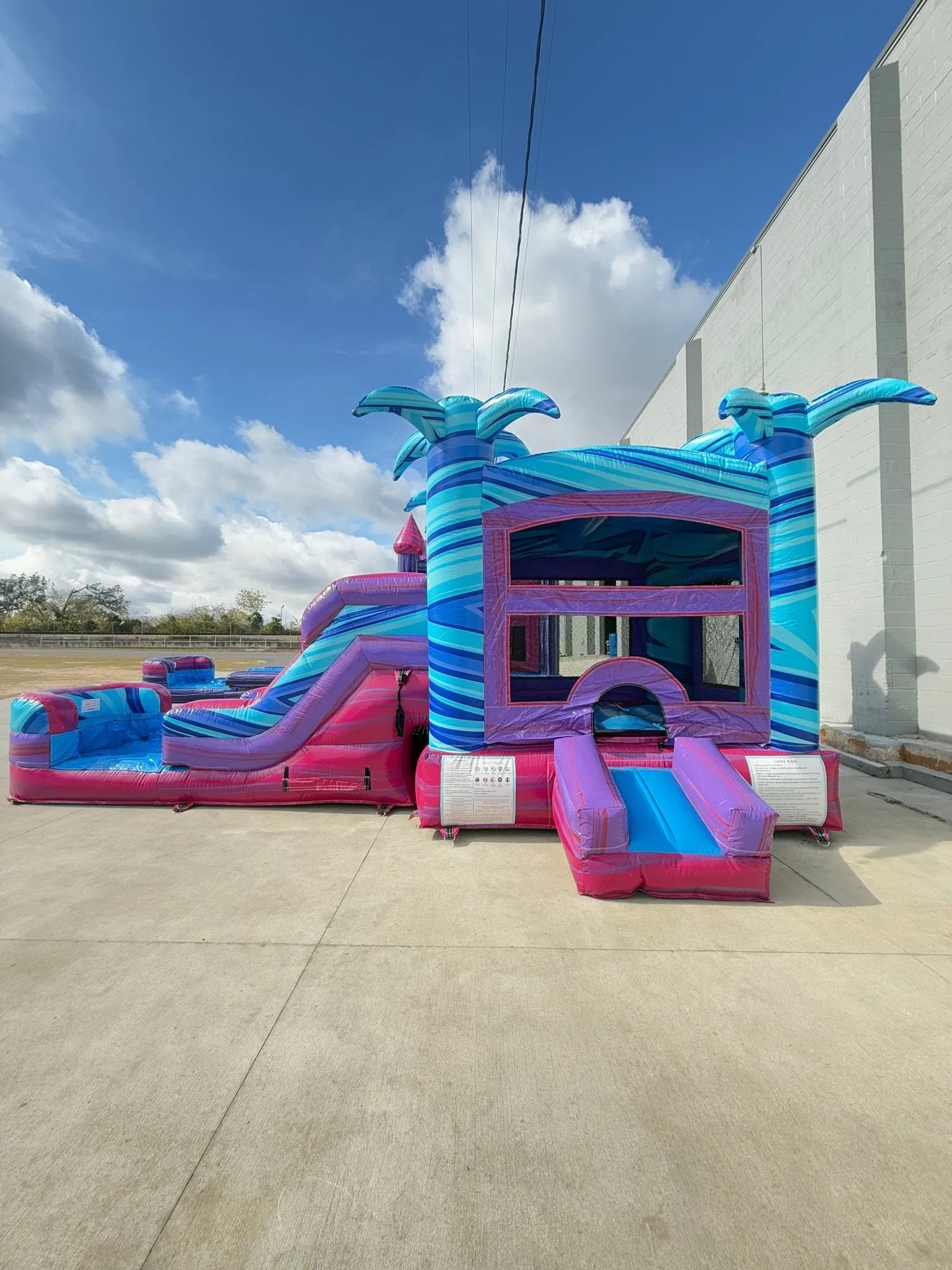 Supernova Splash Econo Bounce House with Slide (Wet/Dry)