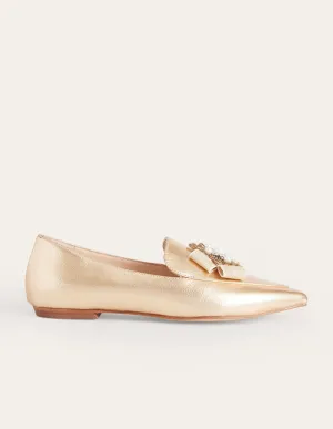 Verzierte Loafer mit spitzer Zehenpartie-Gold