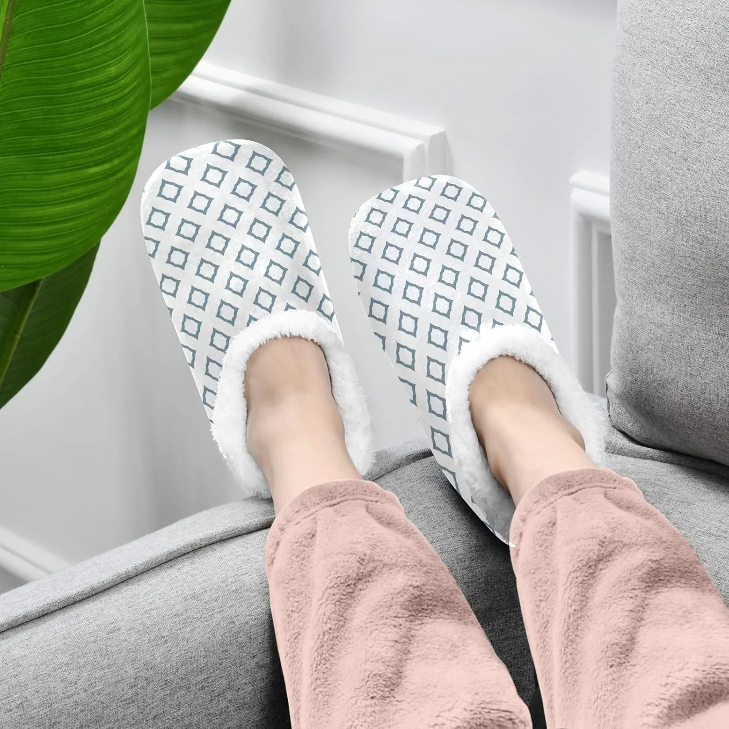 Winter House Slippers for Women/Men with Red Flower Background Element Cozy Fleece Slippers
