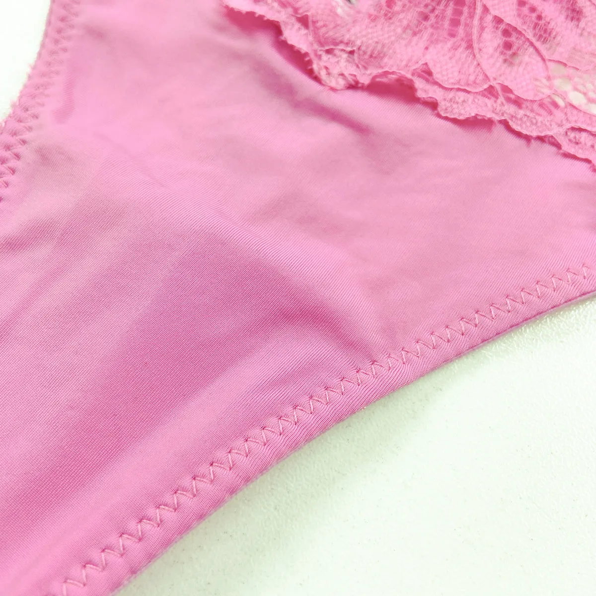Women's Elegant Soft Stretch Floral Lace Comfortable Sexy Lace Thong Panty