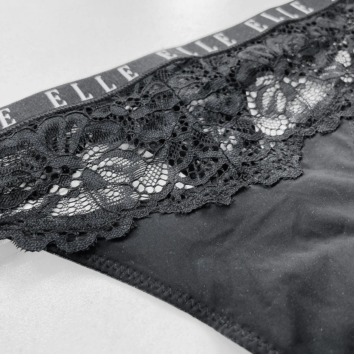 Women's Elegant Soft Stretch Floral Lace Comfortable Sexy Lace Thong Panty