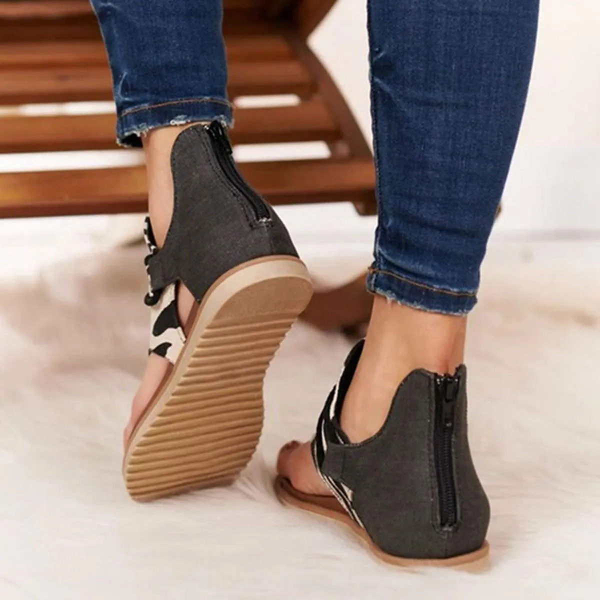 Women's Summer Gladiator Sandals Casual Comfortable Flip Flops Beach Shoes Ankle T-Strap Fashion Flat Heel Slip On Sandals for Summer (US7, Zebra Printed)