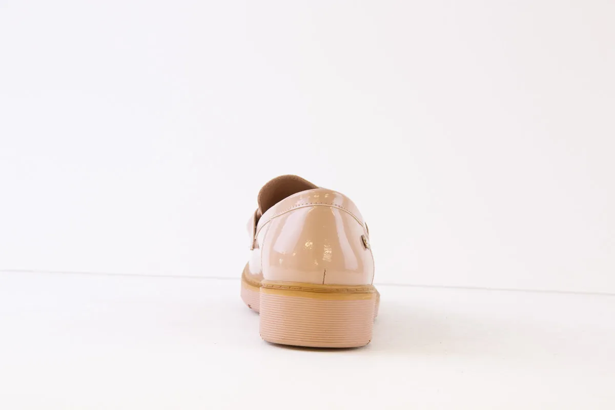 XTI - 141174 FLAT LOAFER WITH CHAIN DETAIL - NUDE PATENT